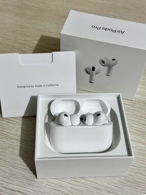 Apple AirPods Pro Earbuds in White with Charging Case